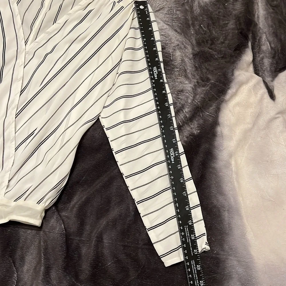 ASTR The Label‎ Women's Striped Wrap Front Bodysuit White Black Small